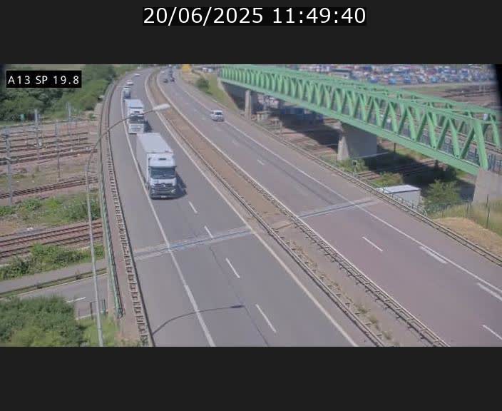 Traffic live webcam Luxembourg Croix de Bettembourg - A13 direction Esch-sur-Alzette - BK 19.8