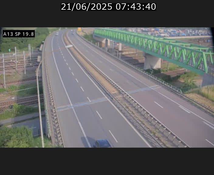 Traffic live webcam Luxembourg Croix de Bettembourg - A13 direction Esch-sur-Alzette - BK 19.8
