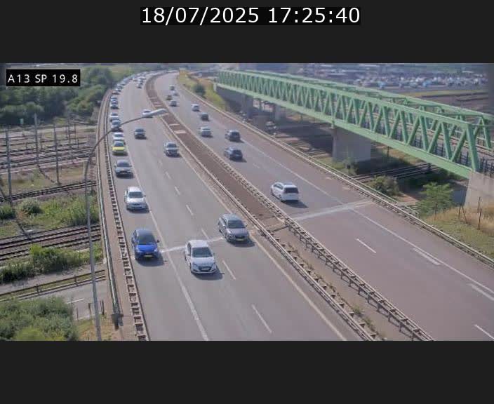 Traffic live webcam Luxembourg Croix de Bettembourg - A13 direction Esch-sur-Alzette - BK 19.8