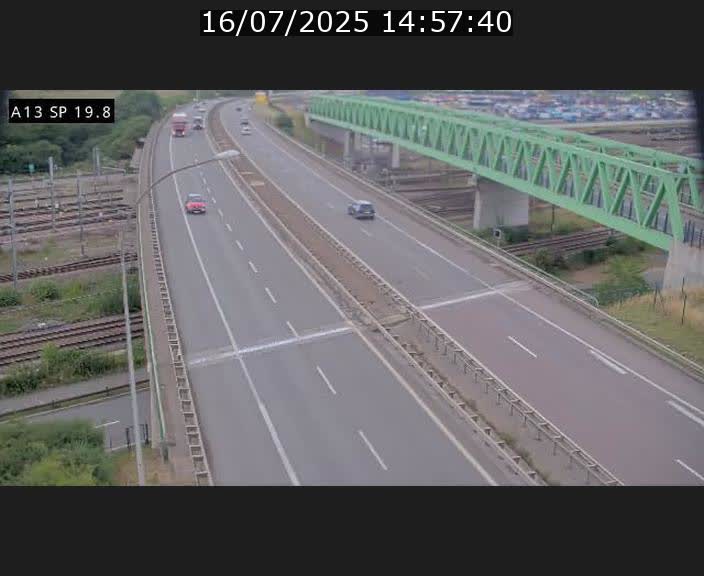 Traffic live webcam Luxembourg Croix de Bettembourg - A13 direction Esch-sur-Alzette - BK 19.8