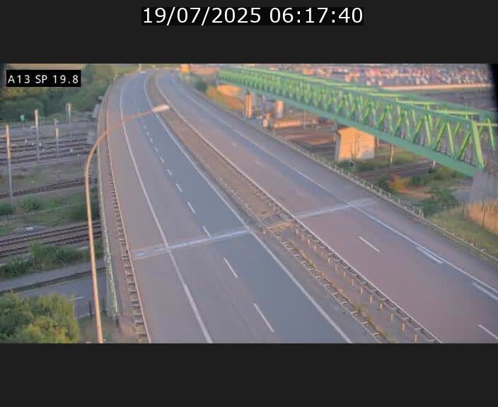 Traffic live webcam Luxembourg Croix de Bettembourg - A13 direction Esch-sur-Alzette - BK 19.8