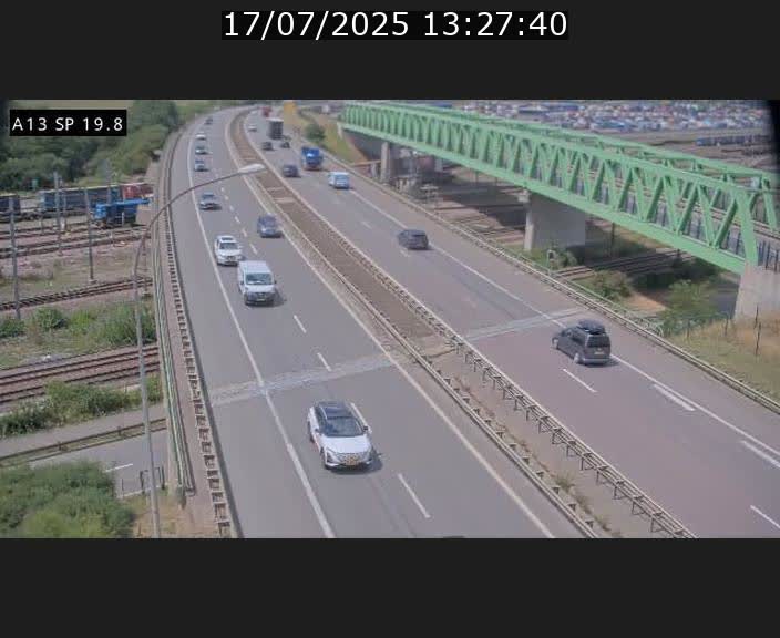 Traffic live webcam Luxembourg Croix de Bettembourg - A13 direction Esch-sur-Alzette - BK 19.8
