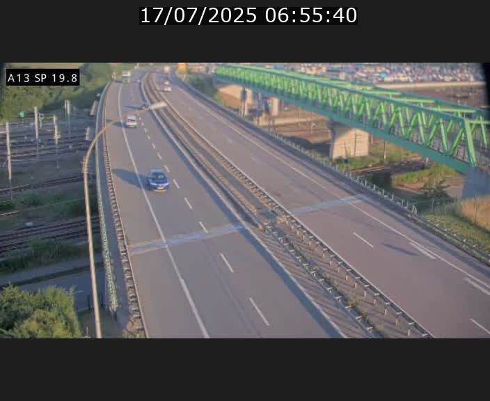 Traffic live webcam Luxembourg Croix de Bettembourg - A13 direction Esch-sur-Alzette - BK 19.8