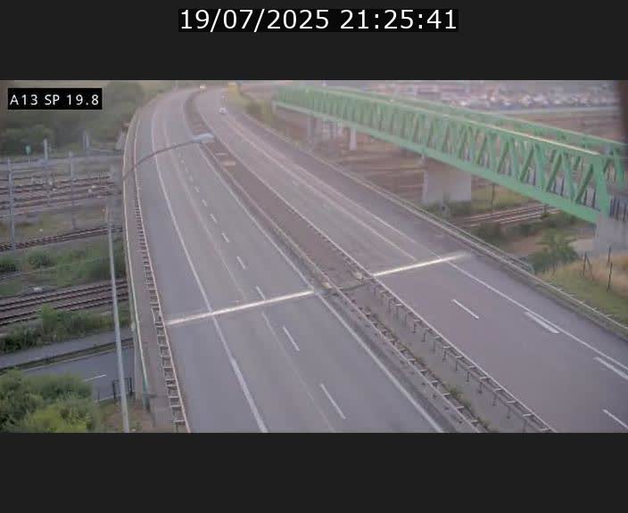 Traffic live webcam Luxembourg Croix de Bettembourg - A13 direction Esch-sur-Alzette - BK 19.8