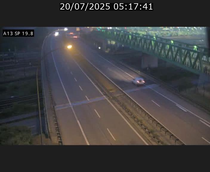 Traffic live webcam Luxembourg Croix de Bettembourg - A13 direction Esch-sur-Alzette - BK 19.8