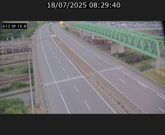 Traffic live webcam Luxembourg Croix de Bettembourg - A13 direction Esch-sur-Alzette - BK 19.8