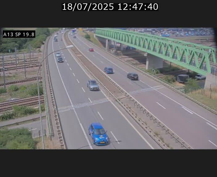 Traffic live webcam Luxembourg Croix de Bettembourg - A13 direction Esch-sur-Alzette - BK 19.8