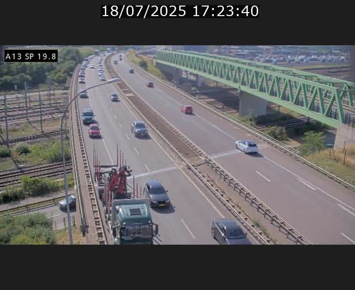 Traffic live webcam Luxembourg Croix de Bettembourg - A13 direction Esch-sur-Alzette - BK 19.8