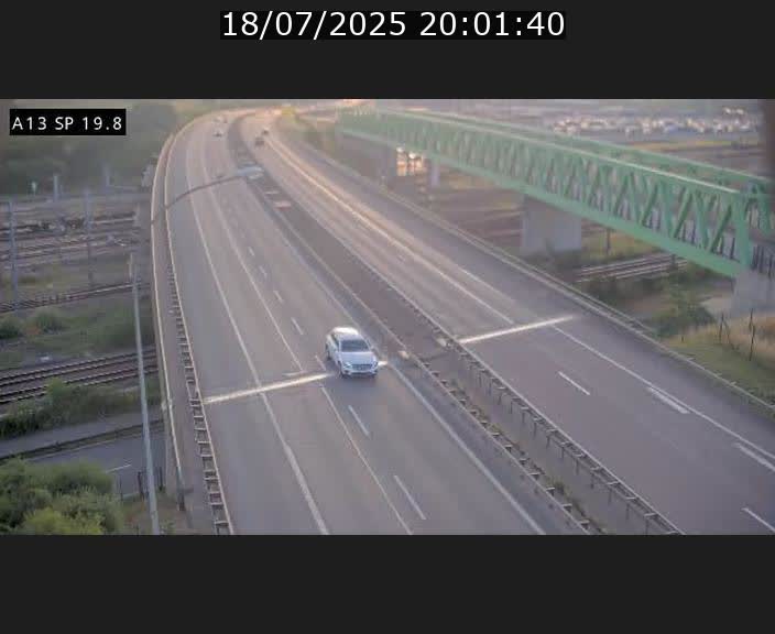 Traffic live webcam Luxembourg Croix de Bettembourg - A13 direction Esch-sur-Alzette - BK 19.8