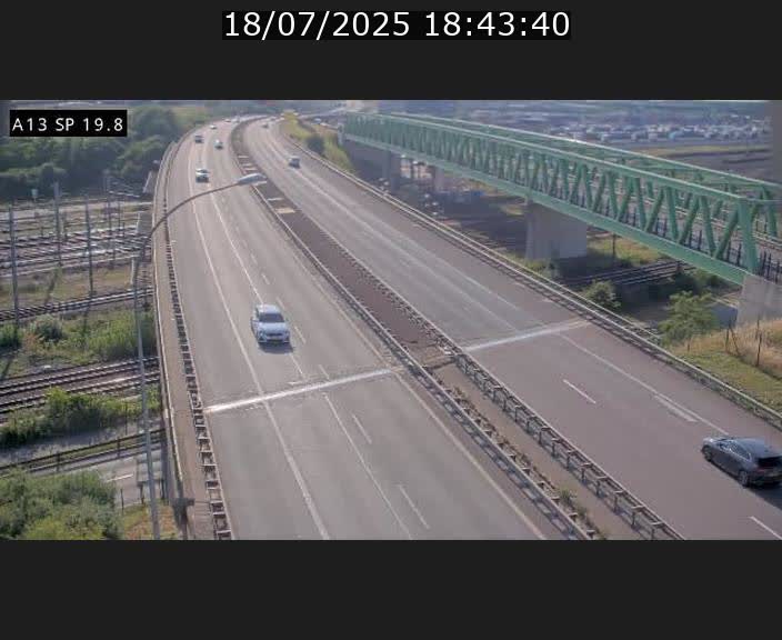 Traffic live webcam Luxembourg Croix de Bettembourg - A13 direction Esch-sur-Alzette - BK 19.8