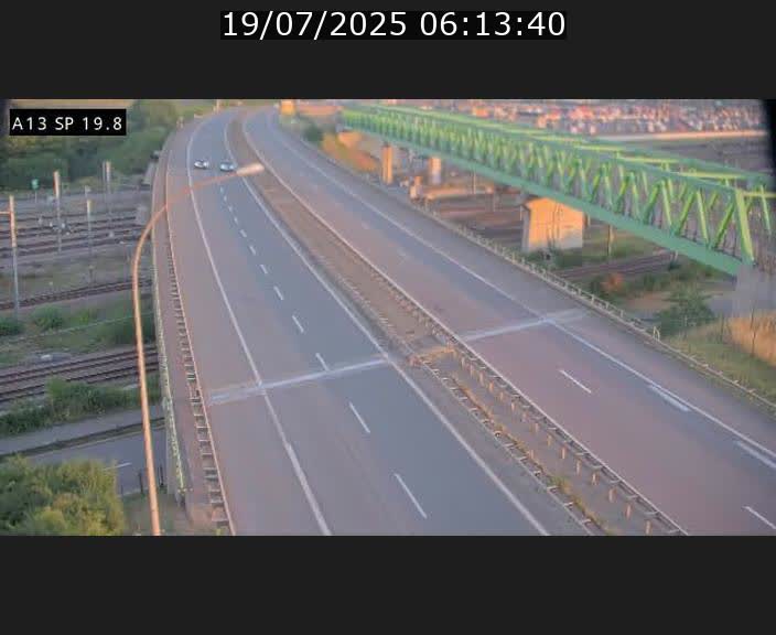 Traffic live webcam Luxembourg Croix de Bettembourg - A13 direction Esch-sur-Alzette - BK 19.8