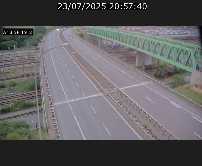 Traffic live webcam Luxembourg Croix de Bettembourg - A13 direction Esch-sur-Alzette - BK 19.8