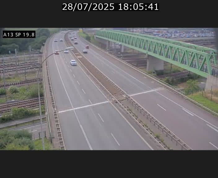 Traffic live webcam Luxembourg Croix de Bettembourg - A13 direction Esch-sur-Alzette - BK 19.8