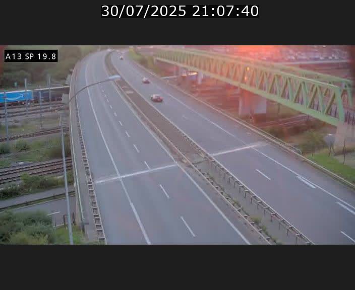 Traffic live webcam Luxembourg Croix de Bettembourg - A13 direction Esch-sur-Alzette - BK 19.8