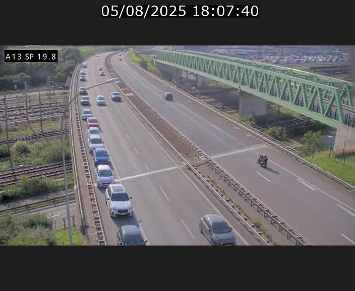 Traffic live webcam Luxembourg Croix de Bettembourg - A13 direction Esch-sur-Alzette - BK 19.8