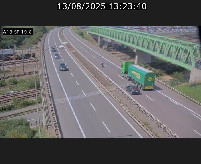 Traffic live webcam Luxembourg Croix de Bettembourg - A13 direction Esch-sur-Alzette - BK 19.8