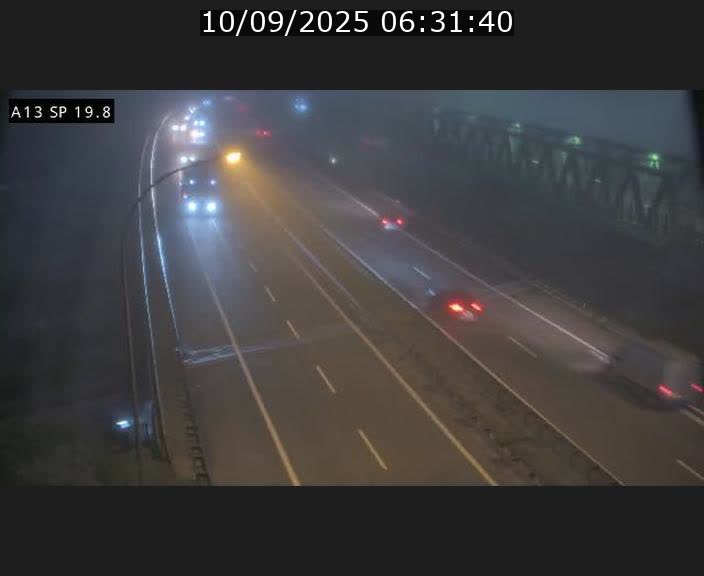 Traffic live webcam Luxembourg Croix de Bettembourg - A13 direction Esch-sur-Alzette - BK 19.8