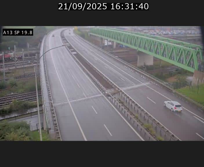 Traffic live webcam Luxembourg Croix de Bettembourg - A13 direction Esch-sur-Alzette - BK 19.8