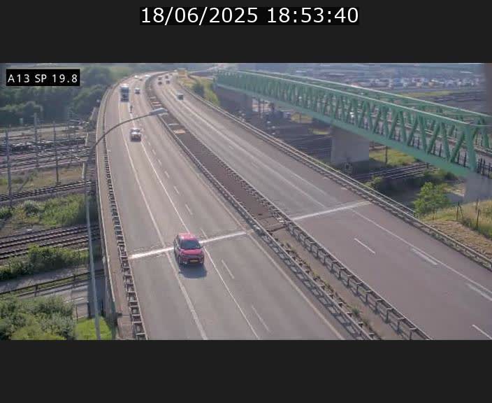 <h2>Traffic live webcam Luxembourg Croix de Bettembourg - A13 direction Esch-sur-Alzette - BK 19.8</h2>