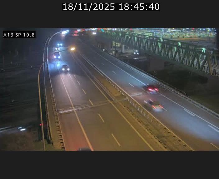 <h2>Traffic live webcam Luxembourg Croix de Bettembourg - A13 direction Esch-sur-Alzette - BK 19.8</h2>