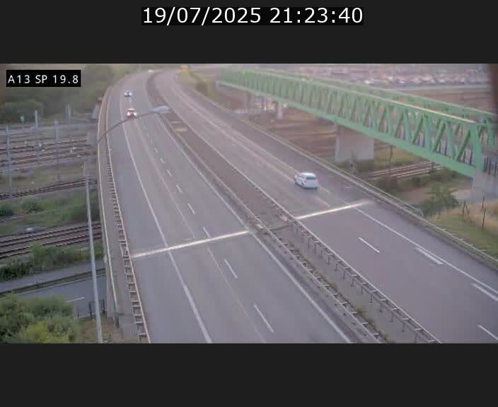 Traffic live webcam Luxembourg Croix de Bettembourg - A13 direction Esch-sur-Alzette - BK 19.8