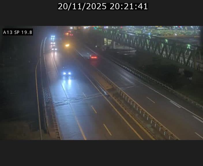 <h2>Traffic live webcam Luxembourg Croix de Bettembourg - A13 direction Esch-sur-Alzette - BK 19.8</h2>