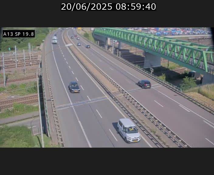 <h2>Traffic live webcam Luxembourg Croix de Bettembourg - A13 direction Esch-sur-Alzette - BK 19.8</h2>