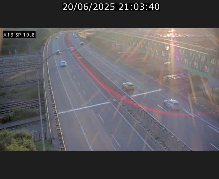<h2>Traffic live webcam Luxembourg Croix de Bettembourg - A13 direction Esch-sur-Alzette - BK 19.8</h2>