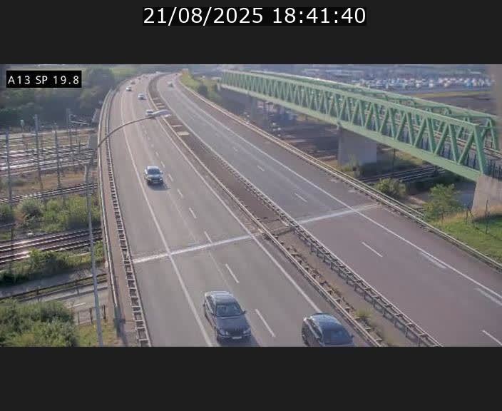 <h2>Traffic live webcam Luxembourg Croix de Bettembourg - A13 direction Esch-sur-Alzette - BK 19.8</h2>