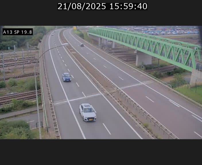<h2>Traffic live webcam Luxembourg Croix de Bettembourg - A13 direction Esch-sur-Alzette - BK 19.8</h2>