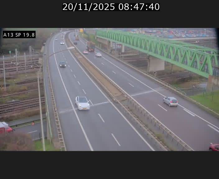 <h2>Traffic live webcam Luxembourg Croix de Bettembourg - A13 direction Esch-sur-Alzette - BK 19.8</h2>