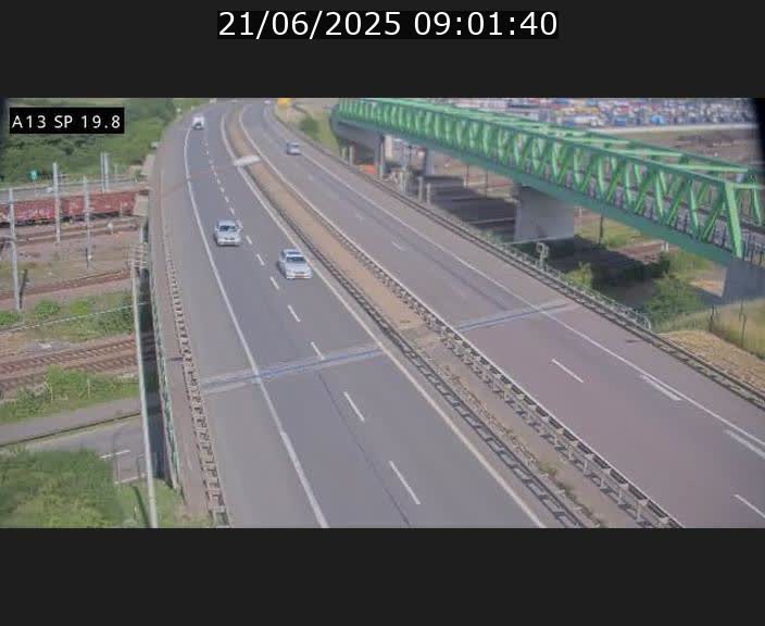 <h2>Traffic live webcam Luxembourg Croix de Bettembourg - A13 direction Esch-sur-Alzette - BK 19.8</h2>
