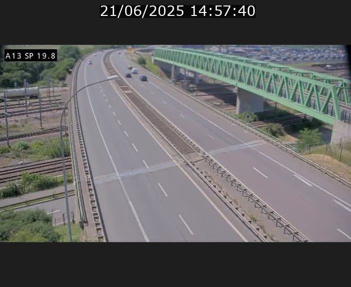 <h2>Traffic live webcam Luxembourg Croix de Bettembourg - A13 direction Esch-sur-Alzette - BK 19.8</h2>