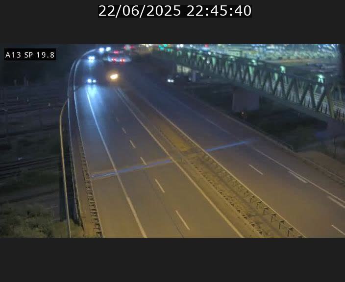 <h2>Traffic live webcam Luxembourg Croix de Bettembourg - A13 direction Esch-sur-Alzette - BK 19.8</h2>