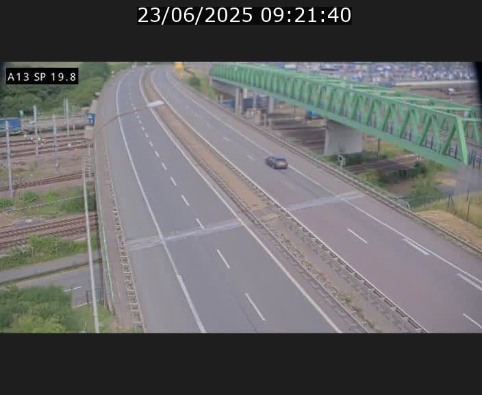 <h2>Traffic live webcam Luxembourg Croix de Bettembourg - A13 direction Esch-sur-Alzette - BK 19.8</h2>