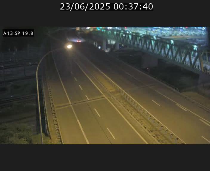 <h2>Traffic live webcam Luxembourg Croix de Bettembourg - A13 direction Esch-sur-Alzette - BK 19.8</h2>
