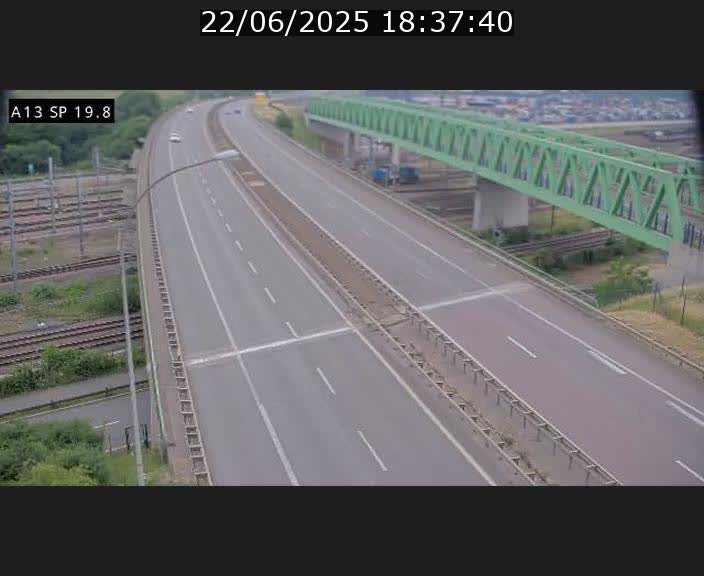 <h2>Traffic live webcam Luxembourg Croix de Bettembourg - A13 direction Esch-sur-Alzette - BK 19.8</h2>