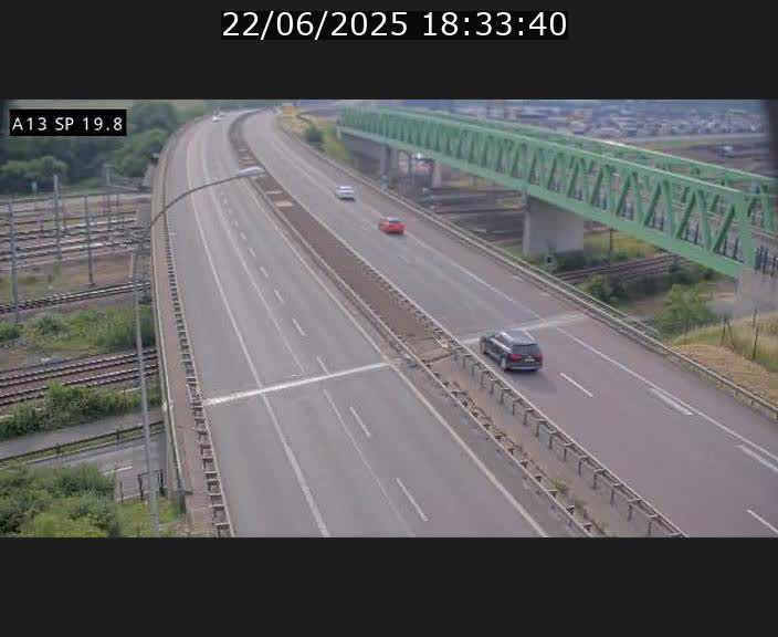 <h2>Traffic live webcam Luxembourg Croix de Bettembourg - A13 direction Esch-sur-Alzette - BK 19.8</h2>