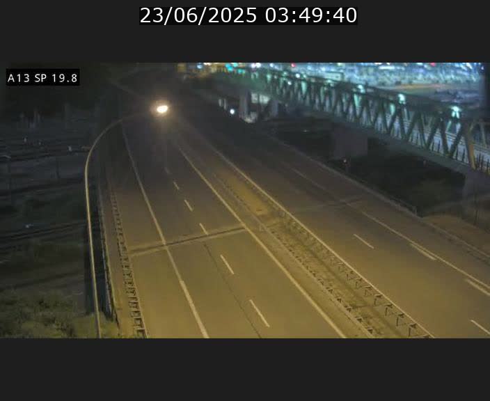 <h2>Traffic live webcam Luxembourg Croix de Bettembourg - A13 direction Esch-sur-Alzette - BK 19.8</h2>