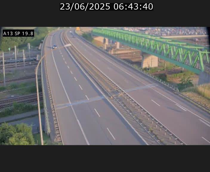 <h2>Traffic live webcam Luxembourg Croix de Bettembourg - A13 direction Esch-sur-Alzette - BK 19.8</h2>