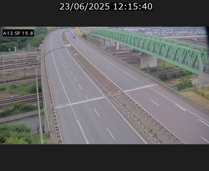 <h2>Traffic live webcam Luxembourg Croix de Bettembourg - A13 direction Esch-sur-Alzette - BK 19.8</h2>