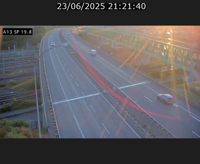 <h2>Traffic live webcam Luxembourg Croix de Bettembourg - A13 direction Esch-sur-Alzette - BK 19.8</h2>
