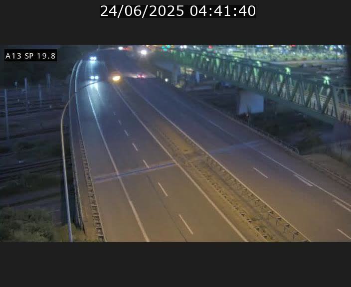 <h2>Traffic live webcam Luxembourg Croix de Bettembourg - A13 direction Esch-sur-Alzette - BK 19.8</h2>