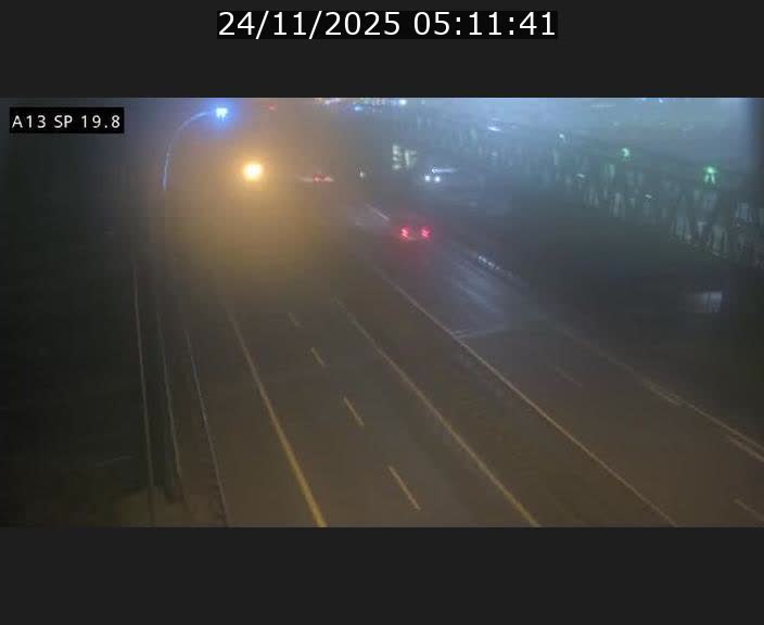 <h2>Traffic live webcam Luxembourg Croix de Bettembourg - A13 direction Esch-sur-Alzette - BK 19.8</h2>