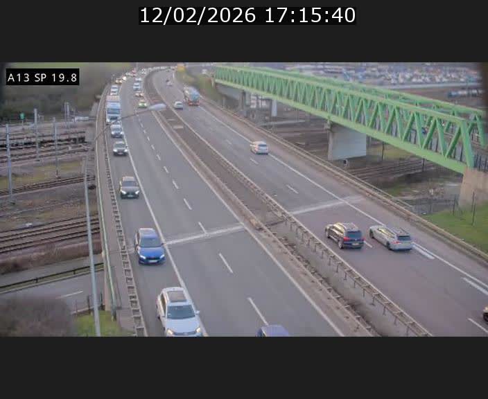 <h2>Traffic live webcam Luxembourg Croix de Bettembourg - A13 direction Esch-sur-Alzette - BK 19.8</h2>