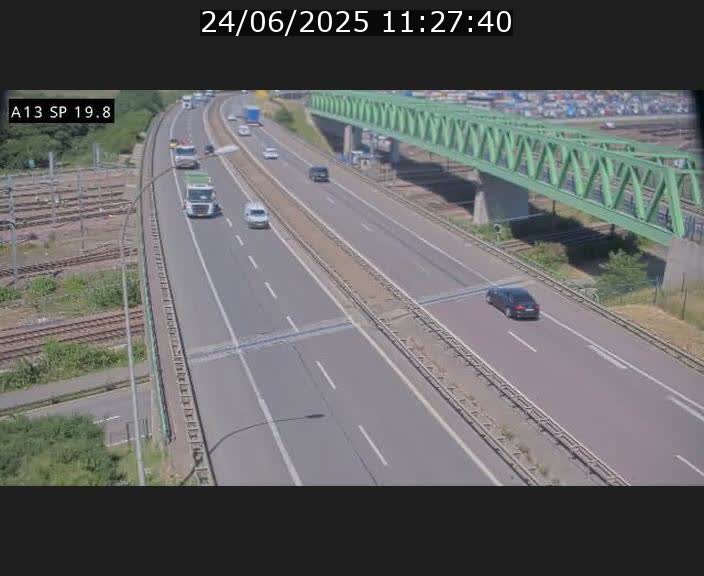 <h2>Traffic live webcam Luxembourg Croix de Bettembourg - A13 direction Esch-sur-Alzette - BK 19.8</h2>