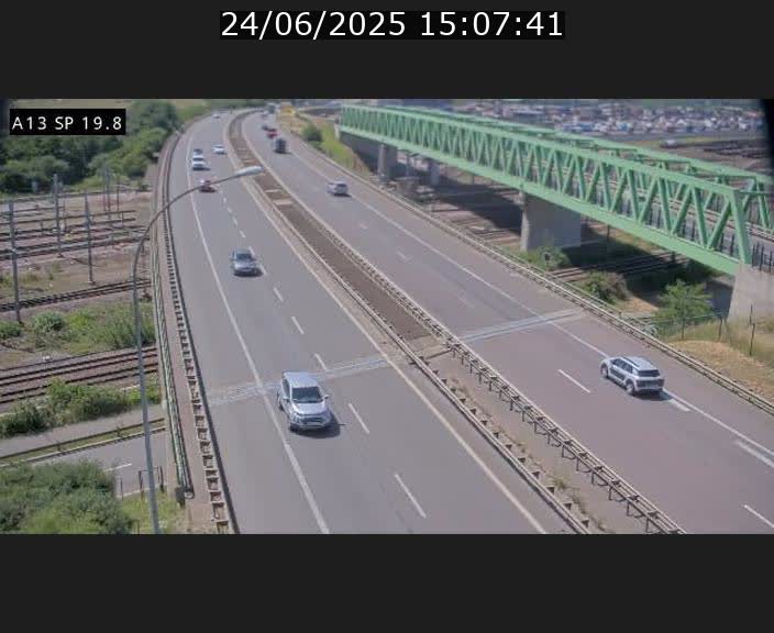 <h2>Traffic live webcam Luxembourg Croix de Bettembourg - A13 direction Esch-sur-Alzette - BK 19.8</h2>