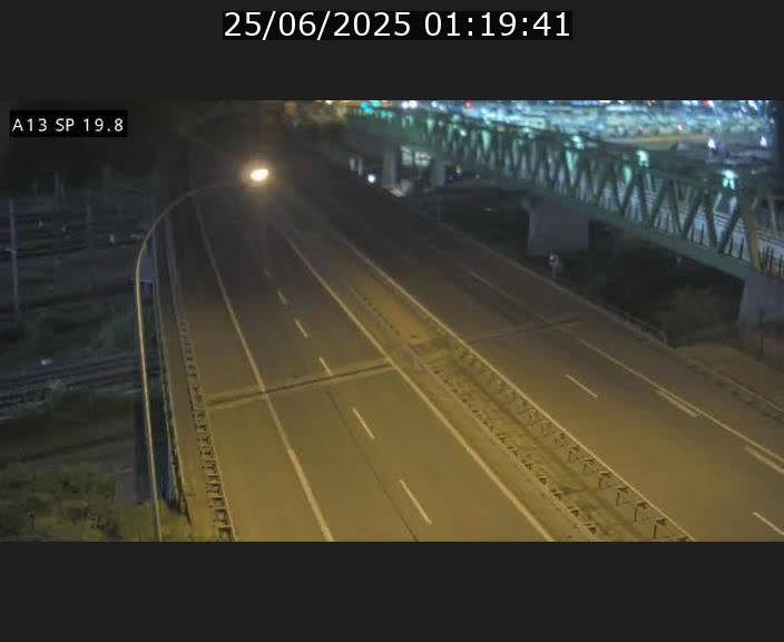 <h2>Traffic live webcam Luxembourg Croix de Bettembourg - A13 direction Esch-sur-Alzette - BK 19.8</h2>