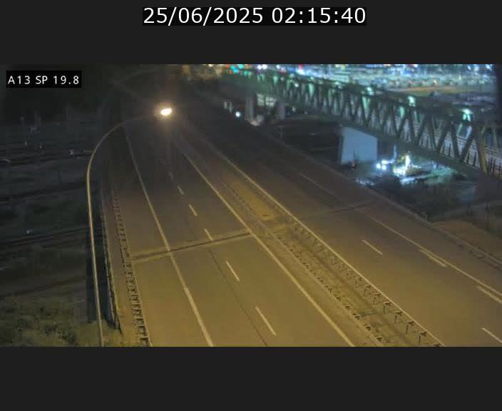 <h2>Traffic live webcam Luxembourg Croix de Bettembourg - A13 direction Esch-sur-Alzette - BK 19.8</h2>