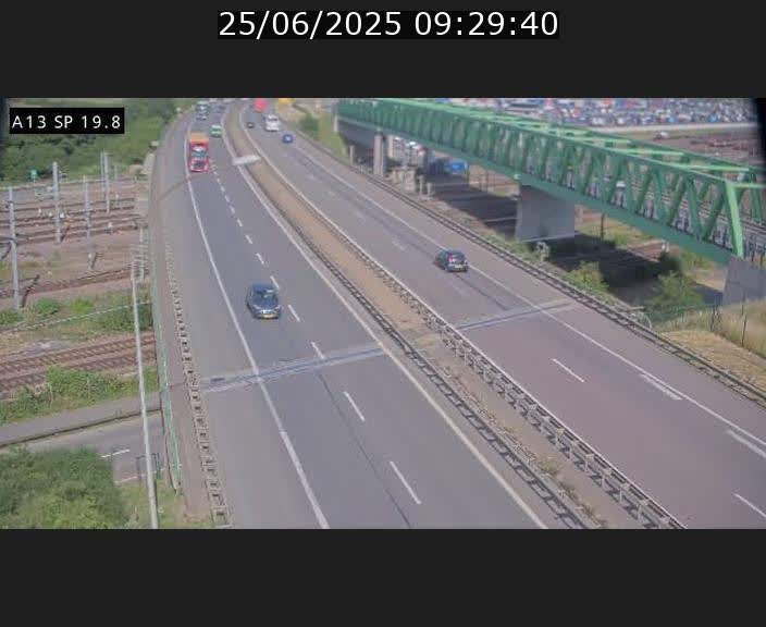 <h2>Traffic live webcam Luxembourg Croix de Bettembourg - A13 direction Esch-sur-Alzette - BK 19.8</h2>